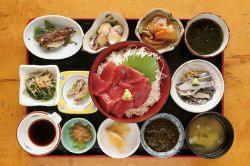 マグロ丼セット