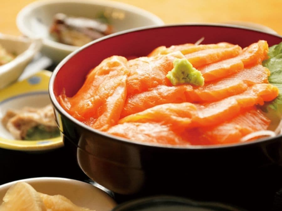 サーモン丼