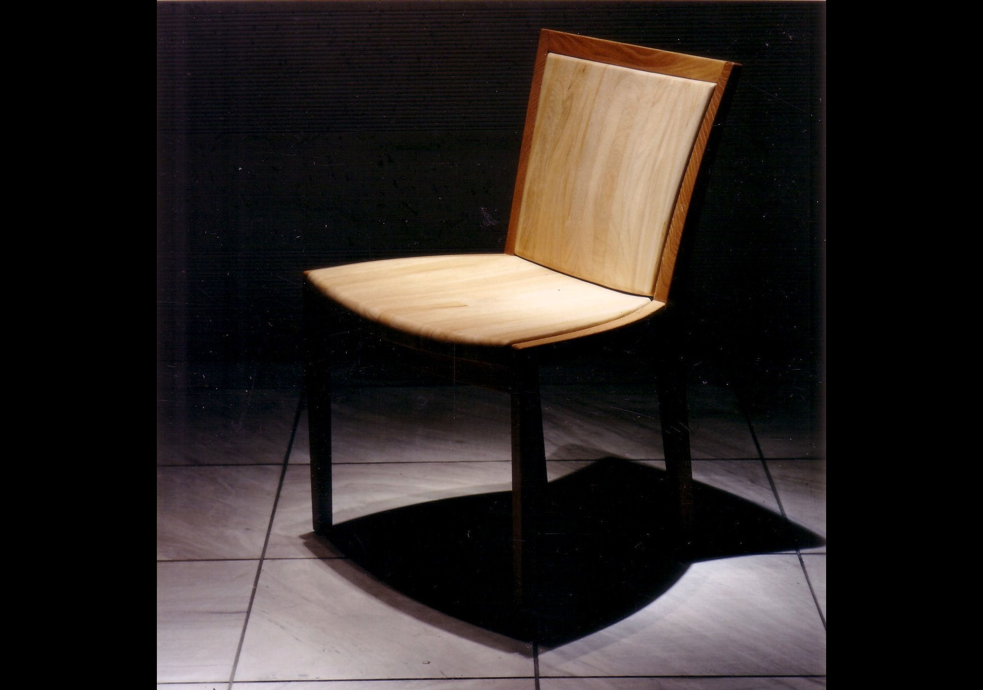 <b>KIRI Chair '00</b><br>ⓂCONDE HOUSE ⓅM.Fujituka